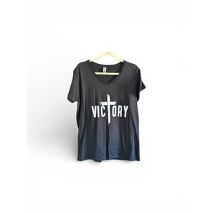 Gildan Heavy Cotton Victory Cross Graphic V-Neck T-Shirt Black Womens XL